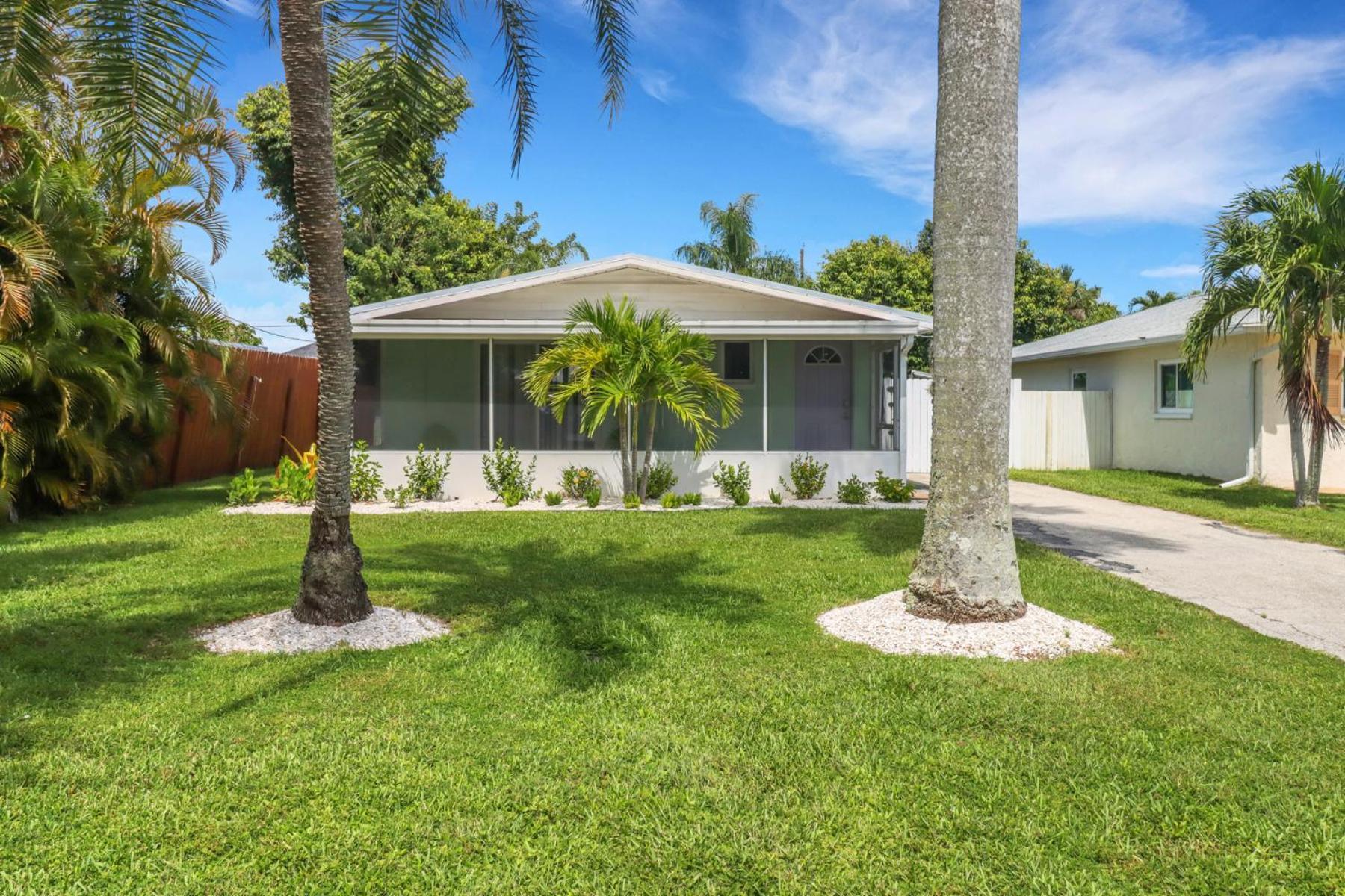 Little Beach House W/ Pool&Spa - 5 Minutes To Vanderbilt Beach North North Naples エクステリア 写真