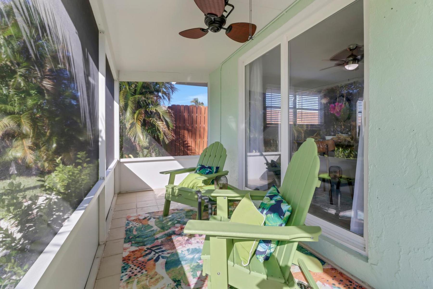 Little Beach House W/ Pool&Spa - 5 Minutes To Vanderbilt Beach North North Naples エクステリア 写真