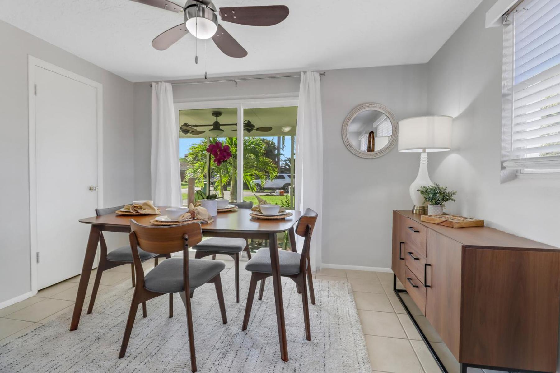 Little Beach House W/ Pool&Spa - 5 Minutes To Vanderbilt Beach North North Naples エクステリア 写真