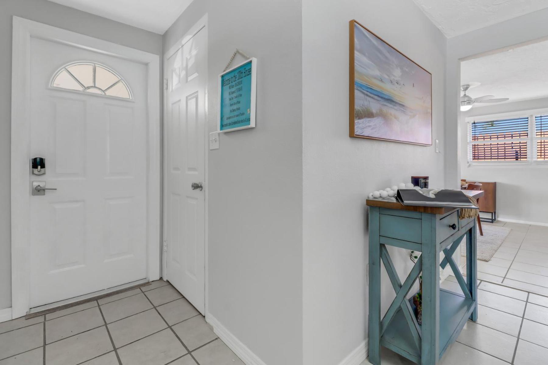 Little Beach House W/ Pool&Spa - 5 Minutes To Vanderbilt Beach North North Naples エクステリア 写真