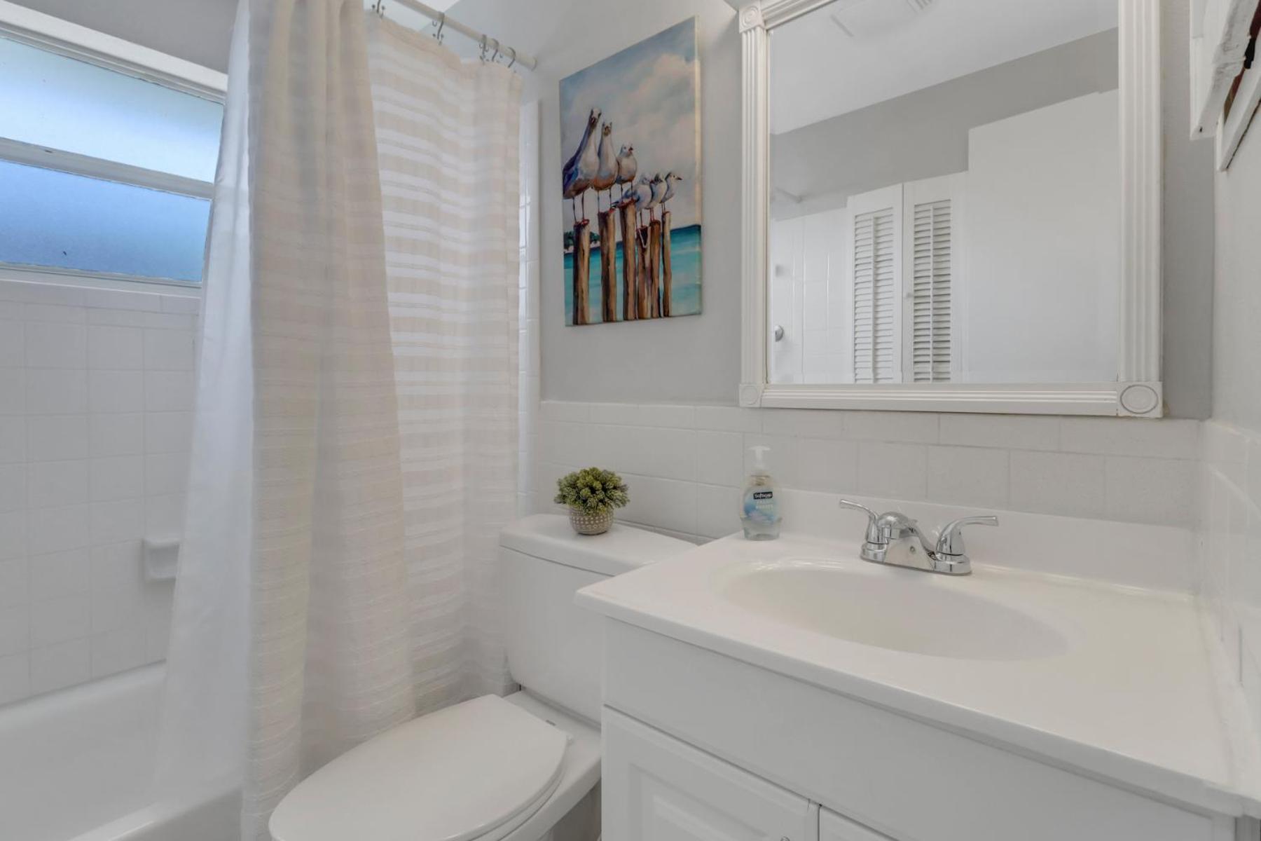 Little Beach House W/ Pool&Spa - 5 Minutes To Vanderbilt Beach North North Naples エクステリア 写真