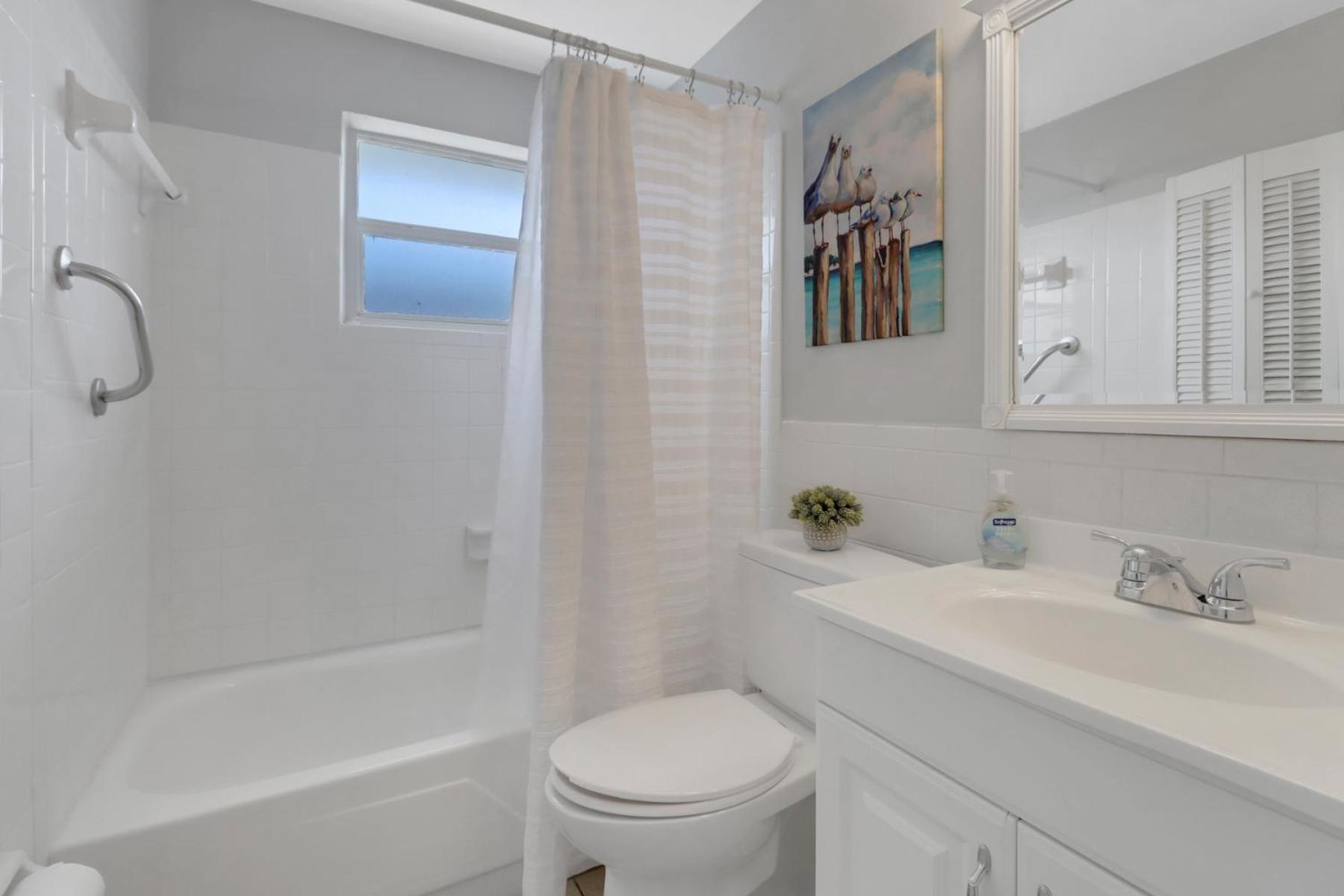 Little Beach House W/ Pool&Spa - 5 Minutes To Vanderbilt Beach North North Naples エクステリア 写真